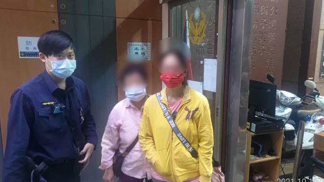 70岁洪姓妇人上月19日焦急跑进新北市中和警分局中和派出所，她慌张说「我女儿被绑架了！」警方追查后竟是诈骗集团老梗。（翻摄画面）