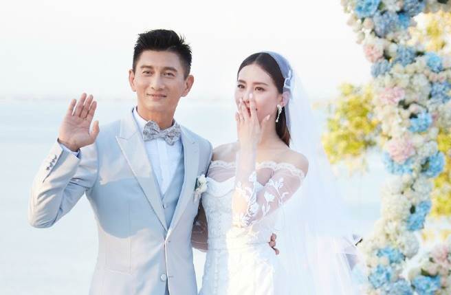 吳奇隆、劉詩詩是演藝圈著名的模範夫妻。（圖／取材自微博）