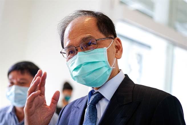 前台湾省议会议长高育仁近日致信给立法院长游锡堃，盼能将省议会列为法定古蹟。游锡堃上周五回信表示，会来审慎规画园区，将台湾省议会这个民主发展圣地，发扬光大。（资料照，李忠一摄）