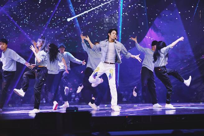 吳建豪於《這就是街舞4》總決賽演出。（環球提供）