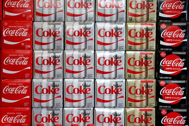 可口可樂（Coca-Cola）準備以56億美元（約新台幣1556億元）價格，拿下運動飲料集團BodyArmor全部控制權。(圖／路透社)