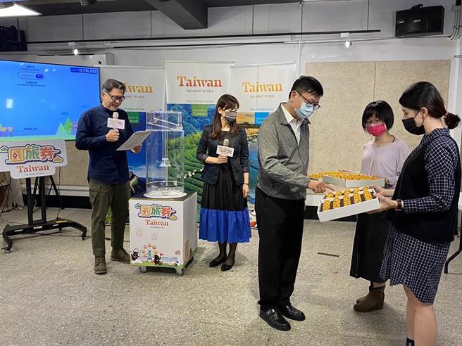 交通部观光局举行最后一波国旅券抽奖。（图／记者陈佑诚摄影）