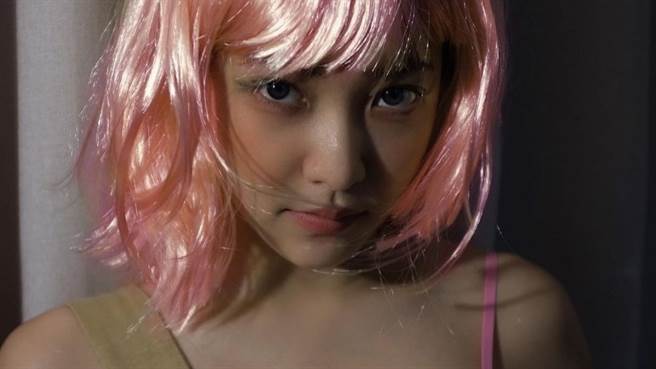 Red Velvet Yeri萬聖節時罕見秀出火辣身材，引起粉絲目光。（圖／IG@ yerimiese）