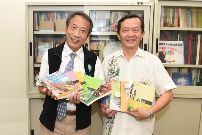 静宜大学西文系副教授何国世执教25年，出版9本中南美洲国家书籍！（静宜大学提供）