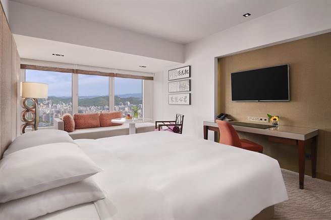 台北君悦酒店推出「一泊二食」5999元，快闪住房优惠。（台北君悦酒店提供）