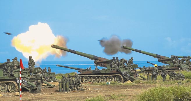 美國國務卿布林肯強調，美國依循台灣關係法確保台灣在遭遇攻擊時有能力自我防衛。圖為2021年9月「漢光37號」實兵演練。（黃子明攝）