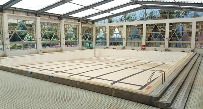 斥资1亿元兴建的八里东海运休中心，20年来3度营运不善停业，八里区公所表示，已委托专家进行消费者意愿调查，并持续找寻适合的业者经营。（郑宇恩服务处提供／戴上容新北传真）