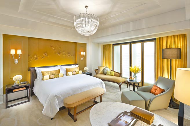 台北文华东方酒店推出线上旅展，平日豪华客房住宿券享最低8500元优惠价。（台北文华东方酒店提供）