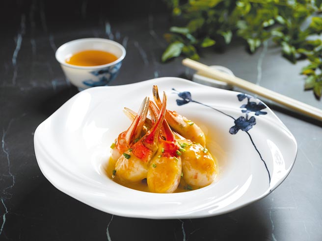 米其林1星「雅阁」中餐厅的特制季节套餐优惠券（两券组）享88折、优惠价7500元。（台北文华东方酒店提供）