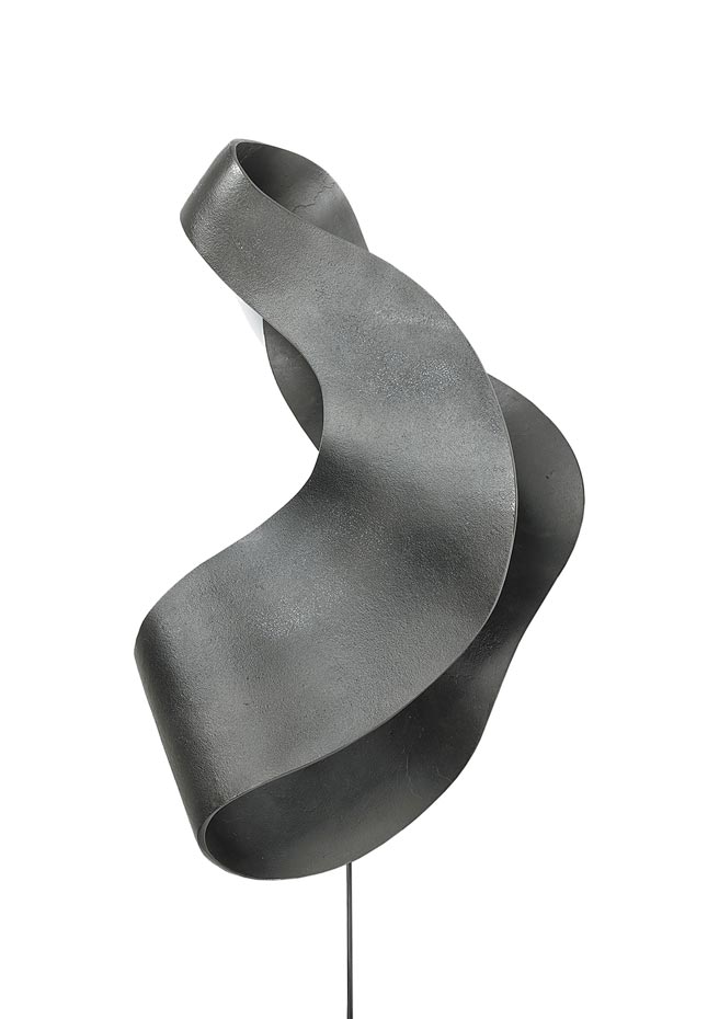 ferm LIVING Oyster Wall Lamp 蜿蜒壁灯，2万5800元。（ferm LIVING 提供）