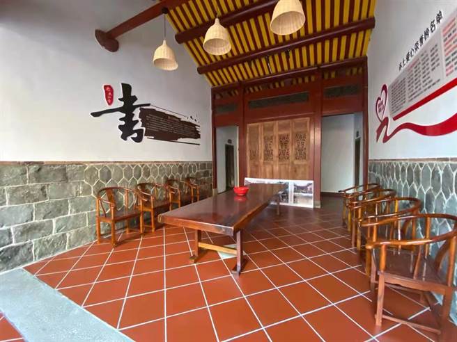 老民居变身为泡茶开会的场所，居民更有向心力来讨论村落发展事宜。（图/海峡城乡基金会提供）