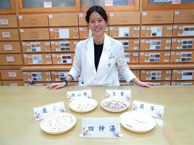 奇美中医部总医师梁佑尔提醒，循序渐进与对症进补才能有效。（奇美医学中心提供／曹婷婷台南传真）