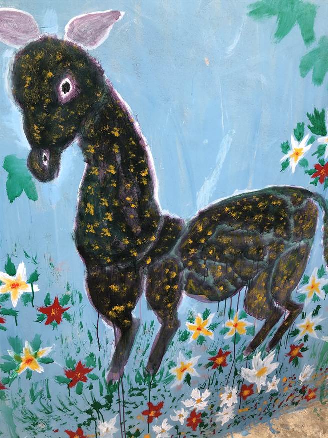 李振谦的作品之一。大胆用色和粗中有细画法，却让乡亲惊艳不已。（李金生摄）