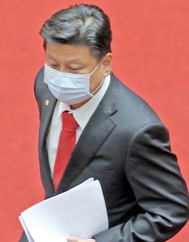 无党籍立委傅昆萁2日在立院质询时说，如果两岸要交战，有多少孩子要死在战场上？他认为战争钥匙在执政党手上，政府应该盘点台湾有多少筹码和中国军事、经济对抗。（赵双杰摄）