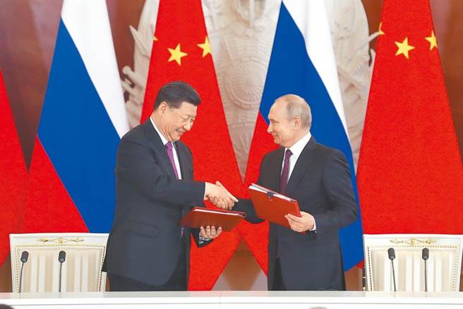 大陆国家主席习近平与俄罗斯总统普丁于2019年6月共同签署《新时代中俄全面战略协作伙伴关系》。（中新社）