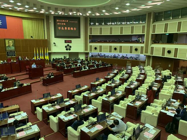 台北市長柯文哲今赴市議會進行台北市重大工程專案報告。（黃婉婷攝）