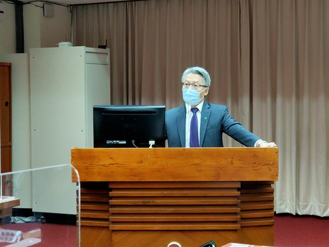 立法院教文會4日審核中研院預算，中研院長廖俊智上午接受立委質詢。(李侑珊攝)