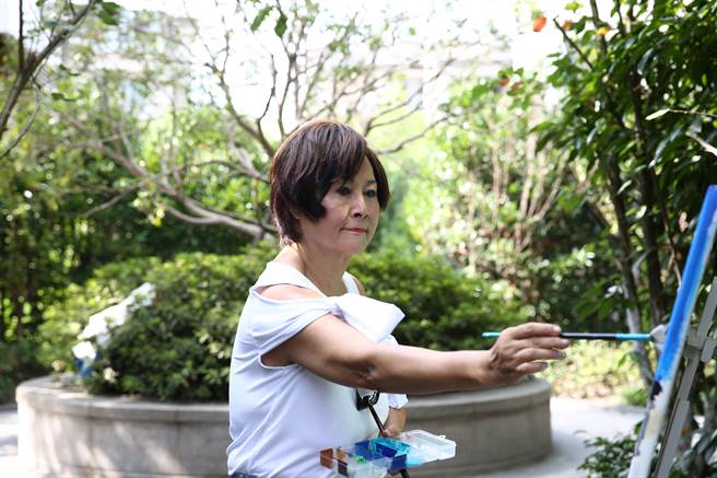 艺文界《千面女郎》陈艾妮，封笔封麦近10年旅居国外回归故乡。（陈艾妮提供）