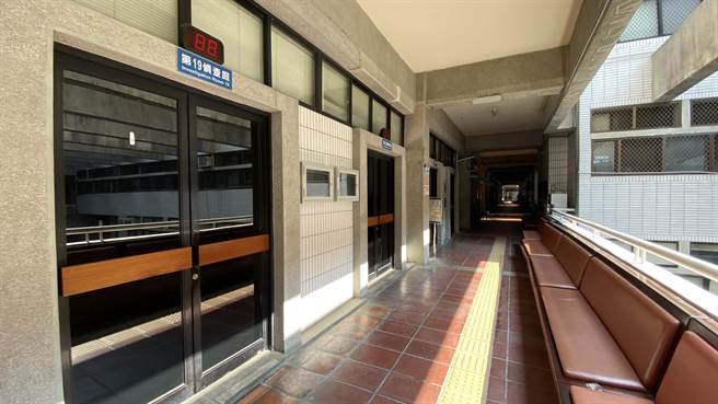 夫偷情女工菜園嘿咻又要「金屋藏嬌」，傷心闆娘離婚怒告小三侵害配偶權求償百萬，台中地院判小三賠償40萬元。（資料照片）