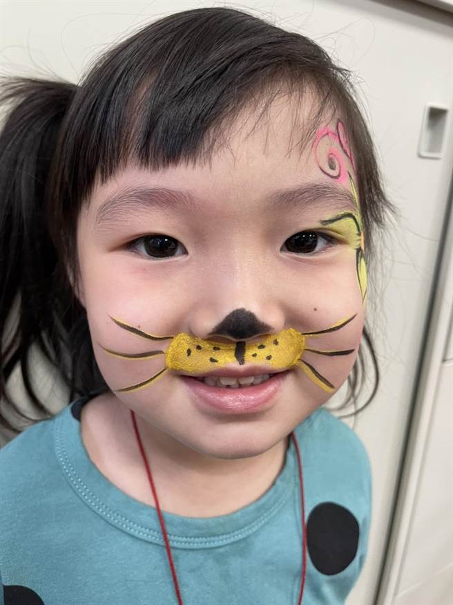 儿童脸部彩绘也是主题单元之一。（金城镇公所提供）