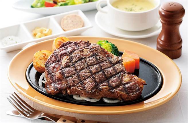 欢庆双11，乐雅乐餐厅自11月8日至11月11日推出「指定牛排买一送一」；图为沙朗牛排。（乐雅乐提供）
