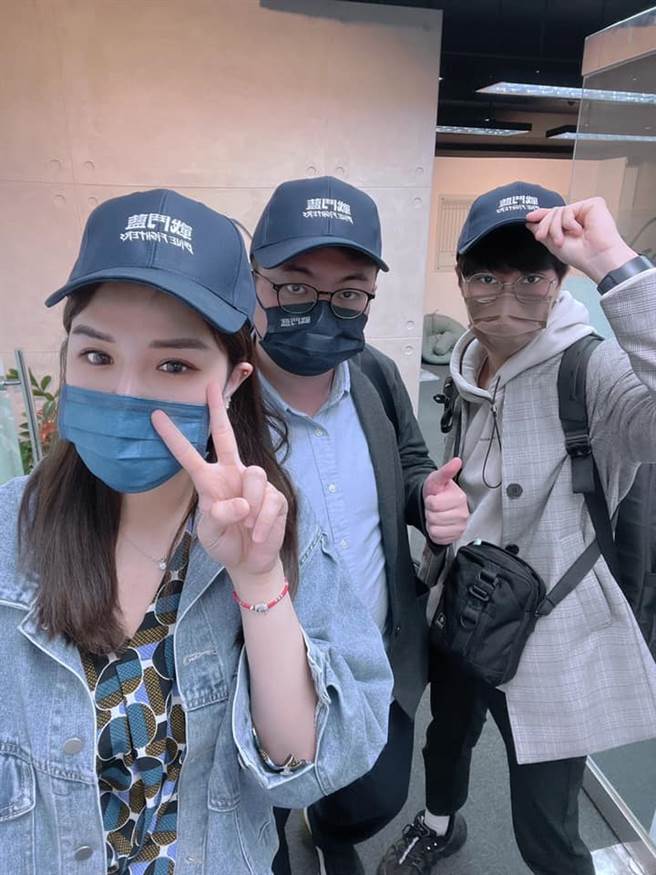 中广董事长赵少康小编群。（图／取自脸书「康编碎碎念」）