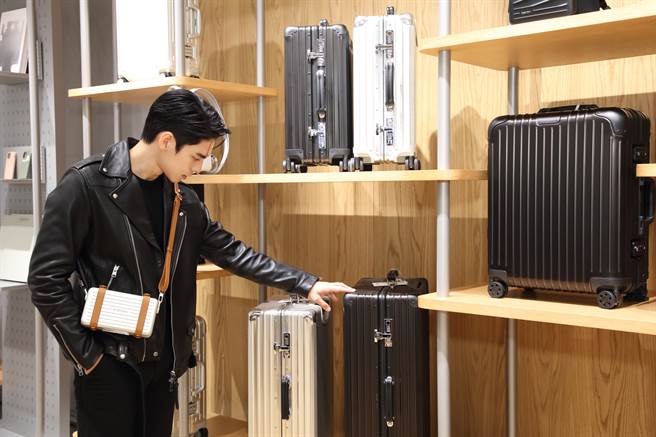 近日RIMOWA、CROWN推出行李箱新品，圖中為林柏宏出席RIMOWA專門店開幕活動。（圖／品牌提供）