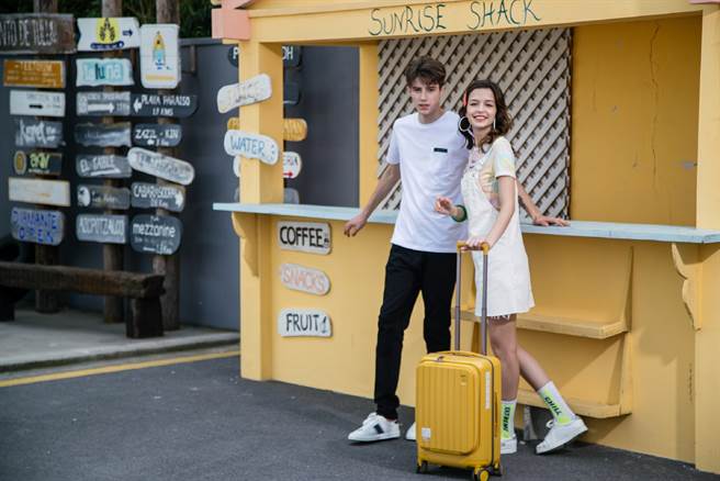 CROWN推出秋冬新品BOXY系列行李箱。（圖／品牌提供）