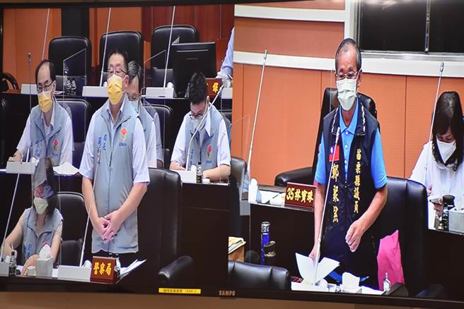 县议员郑聚然要求县警局加强反毒宣导并提高缉毒功奖。（谢明俊摄）