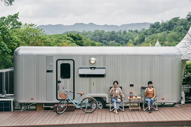 礁溪老爷「16500元乐活假期」，住一晚豪华温泉套房加赠露营区体验，荣登展场人气王。（老爷酒店集团提供）