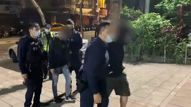 案發3小時後警方通知3嫌到案，依法送辦。（翻攝）