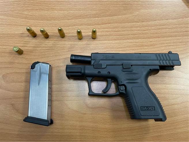 新北市三重、五股、板桥等地自4日起陆续传出3起枪击案件及1件砸店事件，警方5日晚间循线逮捕14嫌到案。（翻摄）