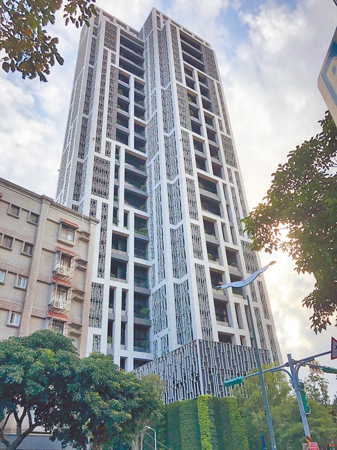 天母豪宅「華固天鑄」，外籍人士加碼再買進同社區33樓戶。（台灣房屋提供）