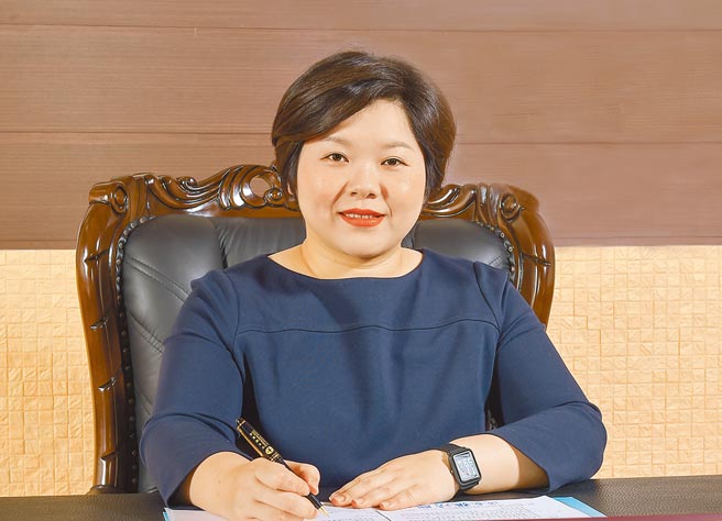 台中市议会副议长顏莉敏，一度外传她将「代兄出征」投入中二选区立委补选，却被她否认。（台中市议会提供／陈世宗台中传真）