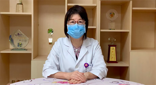 北市联医阳明院区医务长何清幼说明疥疮感染事件。（联医提供／杨亚璇台北传真）