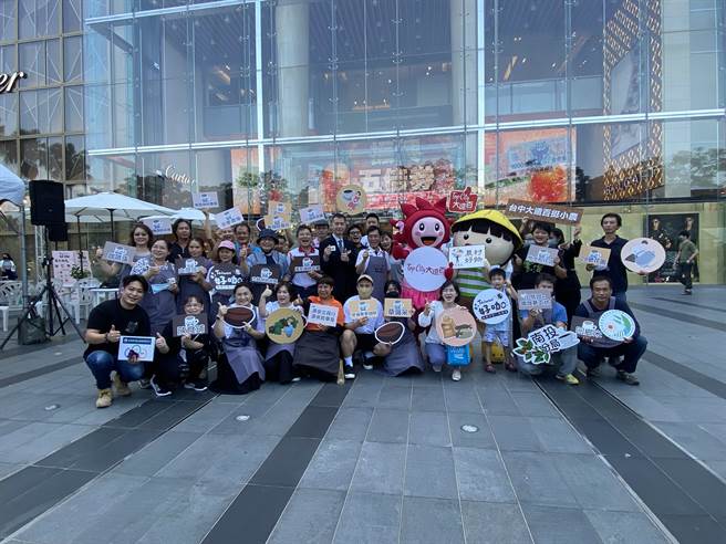 「Taiwan好咖」市集严选云林、彰化、南投精品咖啡业者，包含本年度评鑑的头等奖、银质奖等业者参与，现场还有青农伙伴产业行销与推广。（冯惠宜摄）