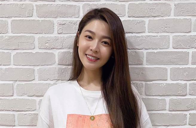 白家綺手術後報平安。（圖／取材自白家綺臉書）