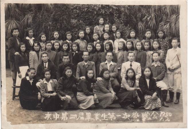 嘉义县共好生活协会在知名老屋「清木屋」举办「先生娘行过朴仔脚-纪实摄影展」，帮大家回顾记忆。（嘉义县共好生活协会提供∕吕妍庭嘉义传真）