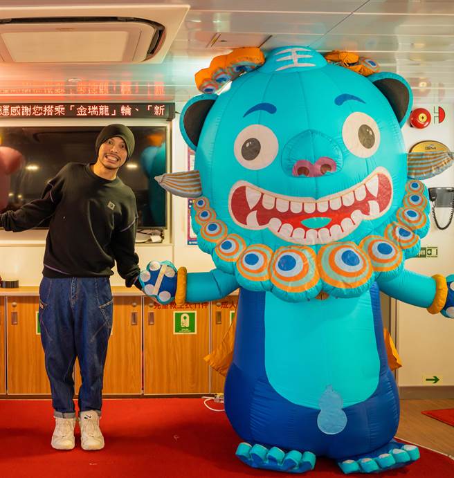 黃明志日前到金門為拍攝MV勘景。（亞洲通文創提供）