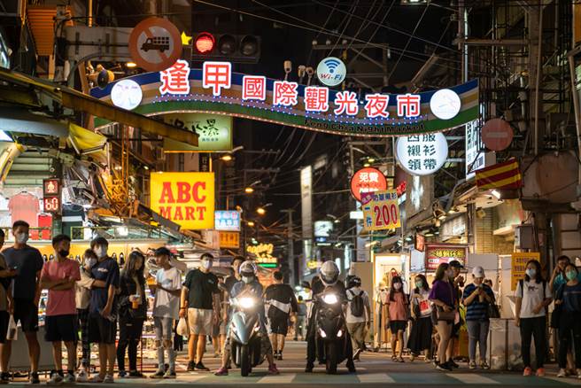 在外地该怎么一秒分辨台中人？在地人一面倒喊「尬赛」，掀起热议。（示意图／达志影像）