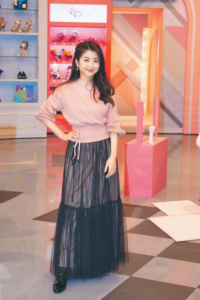 38岁的小Call结婚3年，对求子已看开。（TVBS提供）