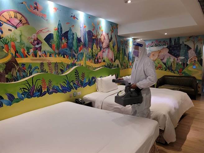 高市府觀光局持續媒合市民春節居檢入住防疫旅館。（高市觀光局提供）