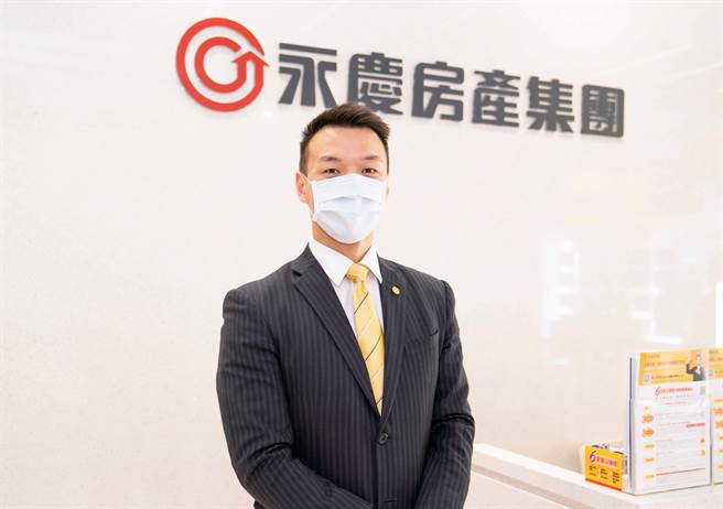 永庆房屋人资部经理涂振宏表示，今年9-10月份履歷量较7-8月份增长11%，今年面试出席率相较去年同期上升3%，报到率也上升4%，显示新鲜人更把握工作机会。(图/永庆房屋提供)