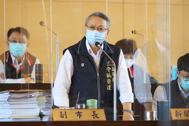 副市长令狐荣达强调，台北市财源较充裕，目前其他各县市都没有比照採用同样的提叙辧法。（陈世宗摄）