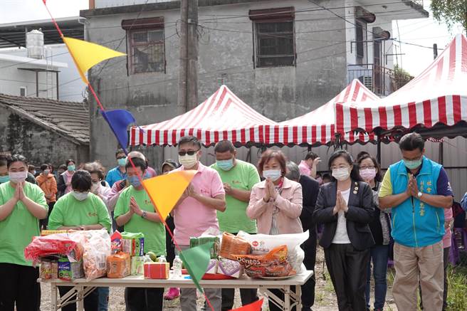 社团法人台湾自闭儿家庭关怀协会希望工程9日举行动土典礼，协会盼给星儿一辈子的照顾。（蔡旻妤摄）