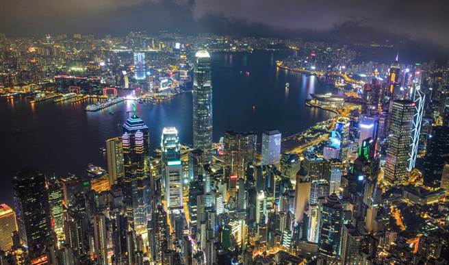 中国正採取一些新措施要让社会财富重新分配，大量的富豪们原本把注意力放在赚钱，如今已转为放在如何保住财富。（图 ／中新社）