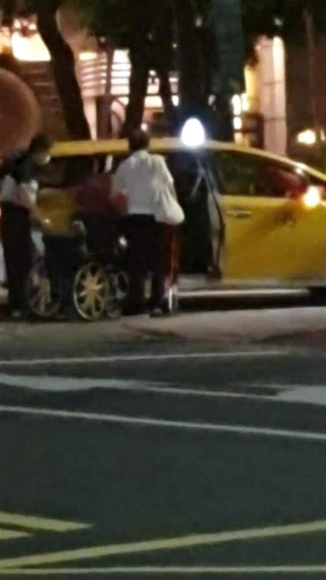 检警搜证发现，廖妇可自行上下计程车。(翻摄照片／林郁平台北传真）