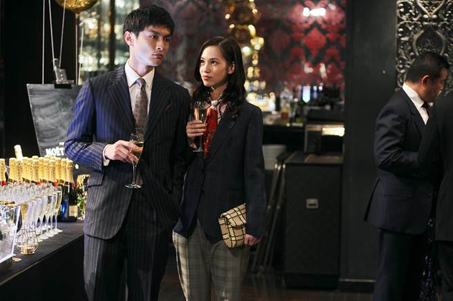 《東京貴族女子》高良健吾（左）、水原希子。（華映提供）