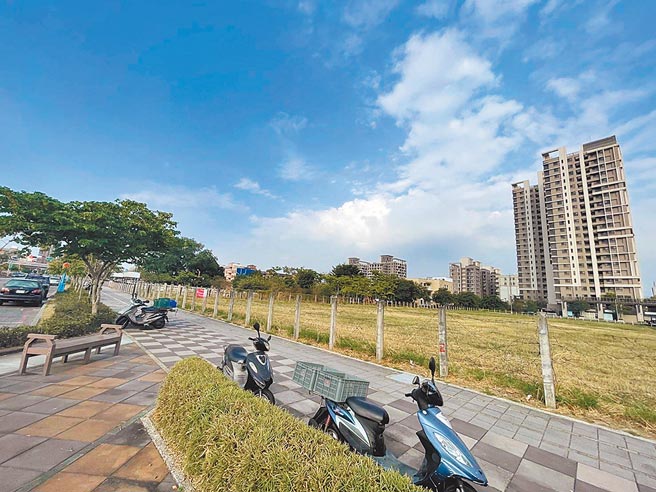台中市东区干城重划区随着愈来愈多购物商场进驻，带动周边土地飙涨！图／业者提供