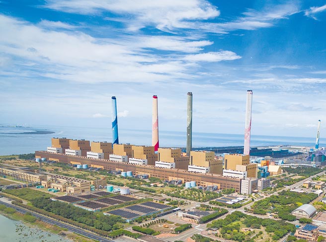 台中市府为《台中市公私场所管制生煤及禁用石油焦自治条例》部分条文无效，状告行政院，被台北高等行政法院驳回指「应声请释宪」。（台电提供／卢金足台中传真）